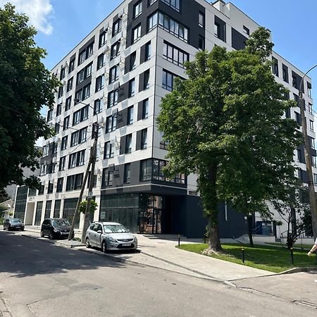 Люкс Апартаменти В Центрі Жк Театральний І Жк Шевченка Rivne Bagian luar foto